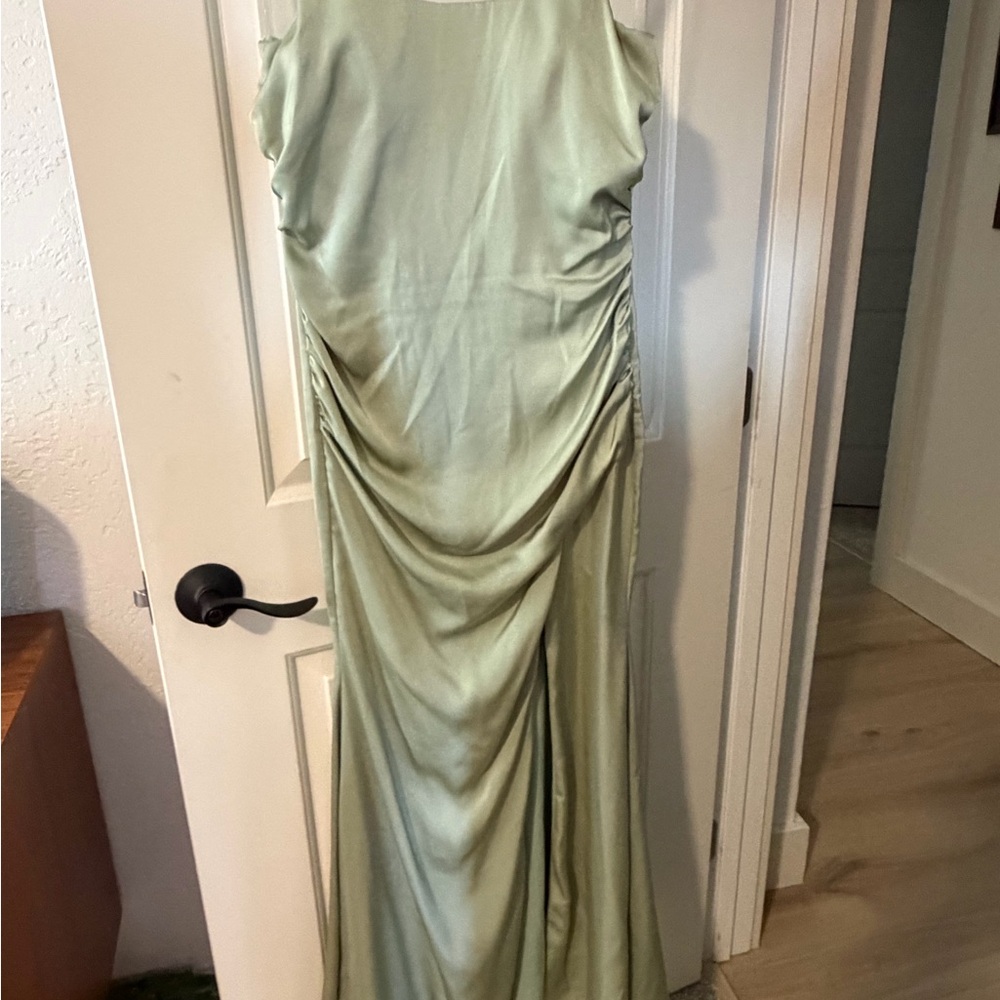 Chic Sleeveless Bridesmaid Dress in Light Green